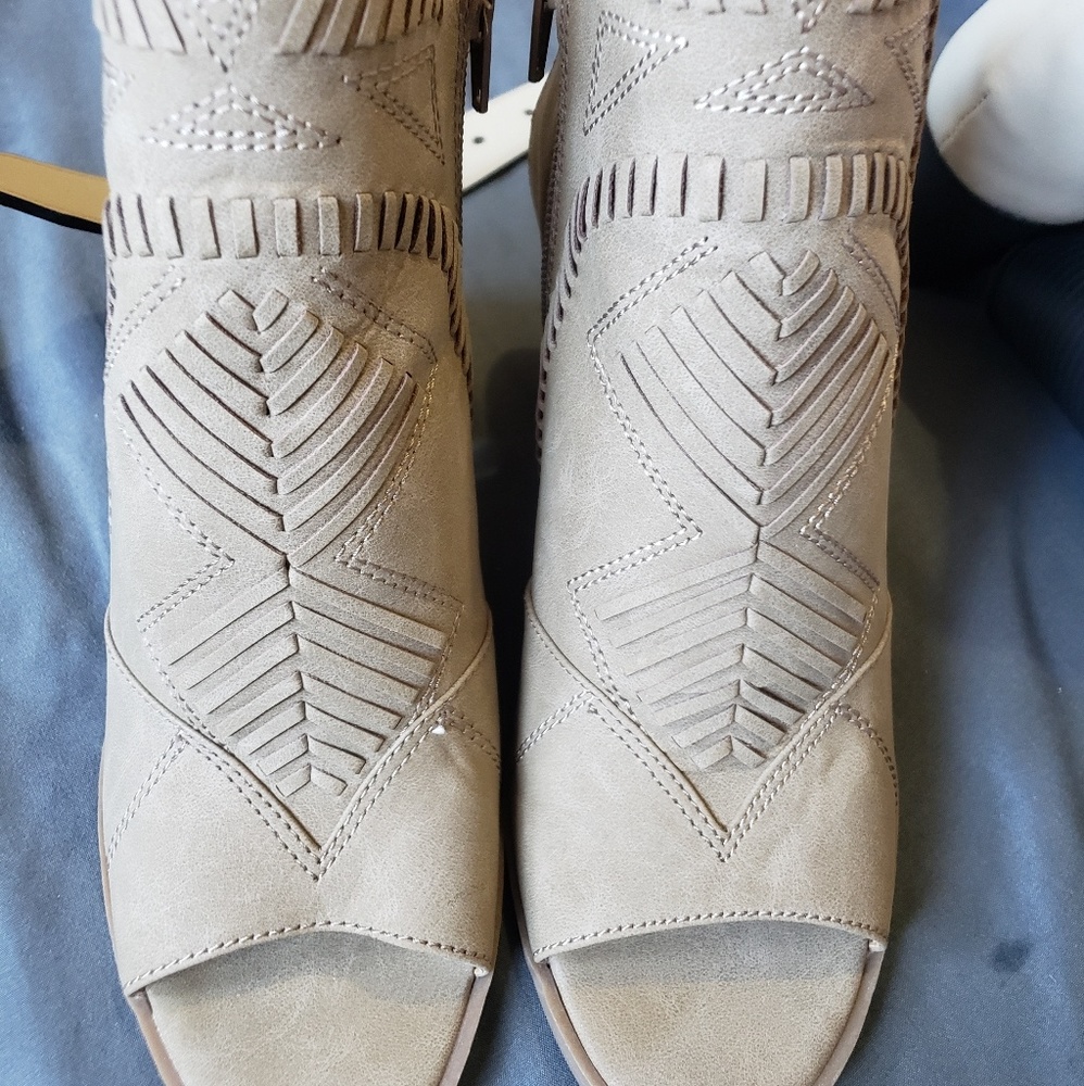 Women shoes